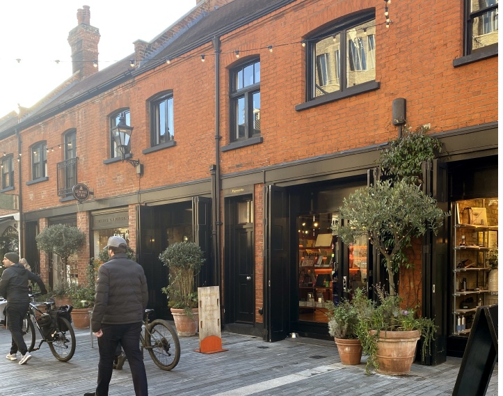 Papersmiths stationery shop on Pavilion Road in London's Chelsea